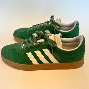 Adidas Men's Green and White Sneakers 8 1/2